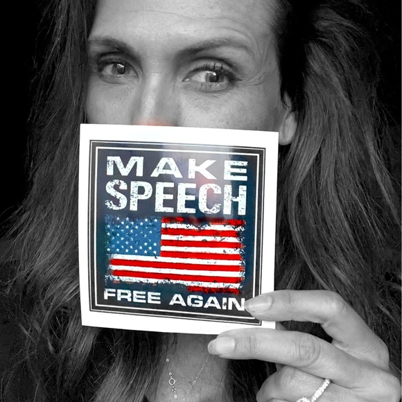 Meet your Posher, Kristen - Picture 4 of 5